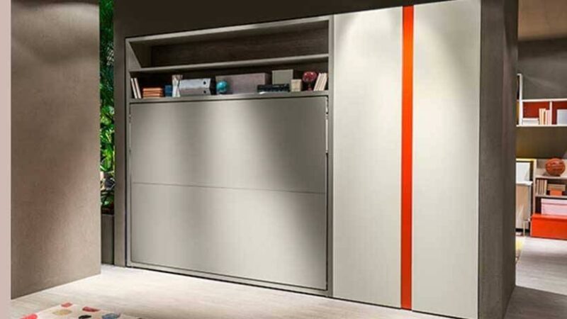 Mueble cama abatible Clei, mueble lacado de color gris y naranja.