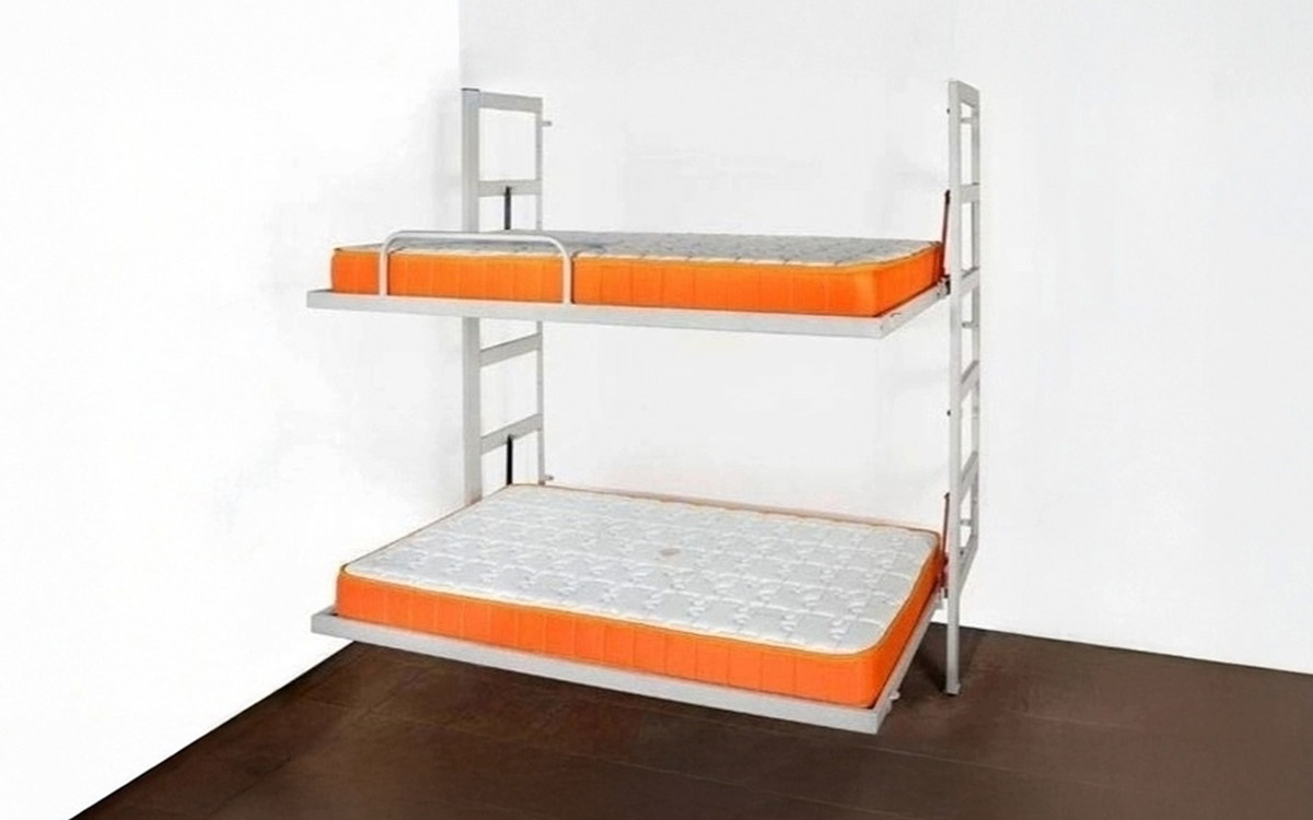 Litera abatible horizontal de hierro resistente.