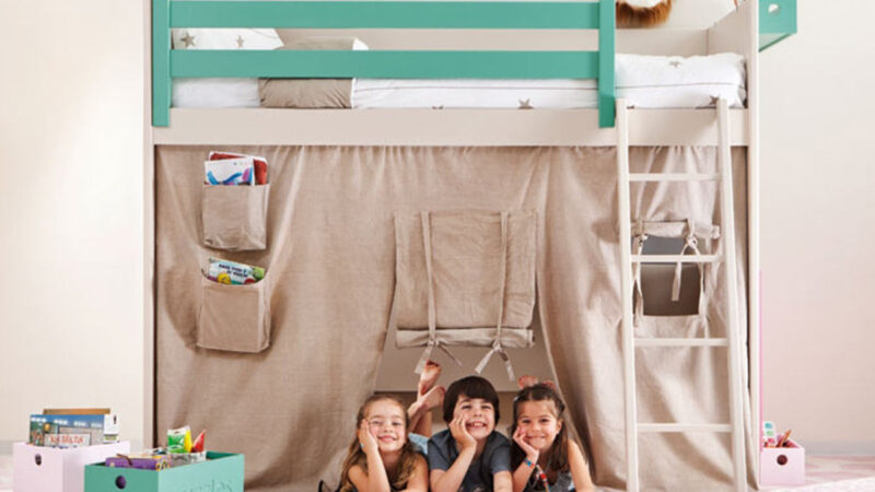 habitación infantil con litera loft y zona de juegos Asoral, tela tipi con bolsillos para juguetes, muebles juveniles de calidad y diseño versátil