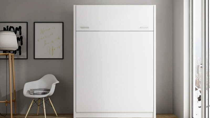 Mueble cama abatible de matrimonio para espacios reducidos.