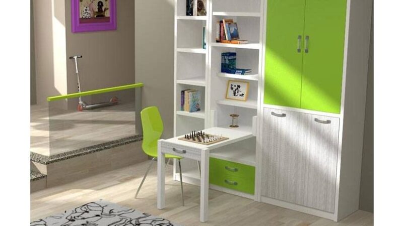 mueble cama con pequeña mesa integrada y estantes para habitaciones infantiles. Combina blanco y verde.