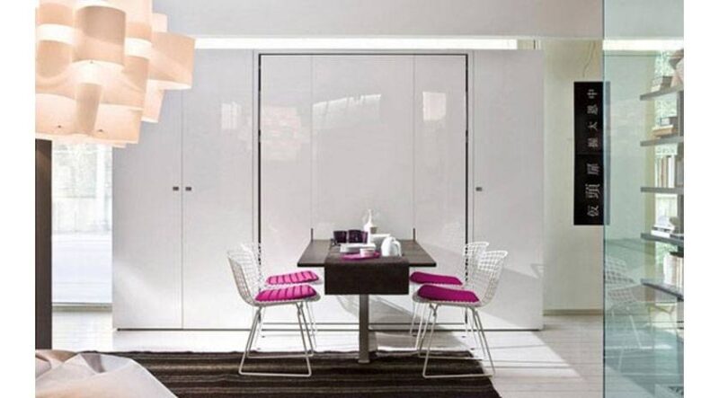 Cama abatible con mesa frontal