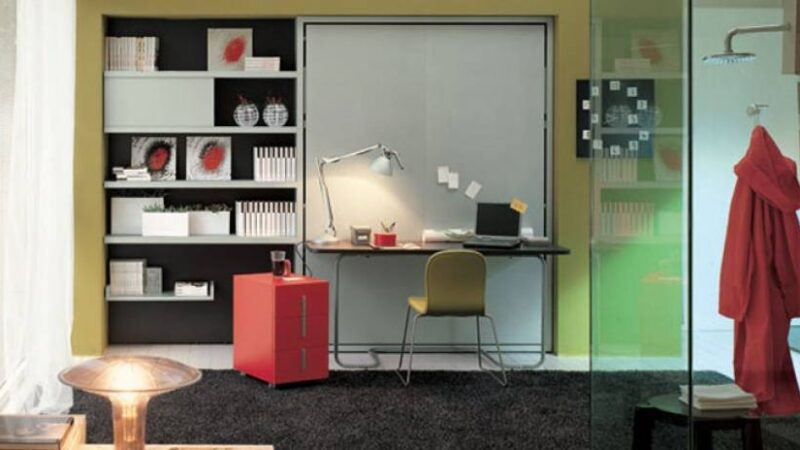 mueble cama con mesa, escritorio, Cama de matrimonio abatible, combina, blanco con madera oscura.