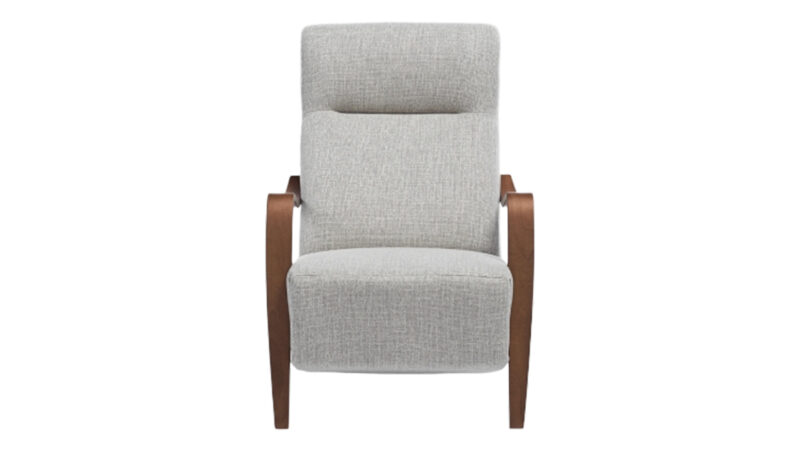 sillón relax estilo nórdico con reposapiés eléctrico y patas de madera elegante