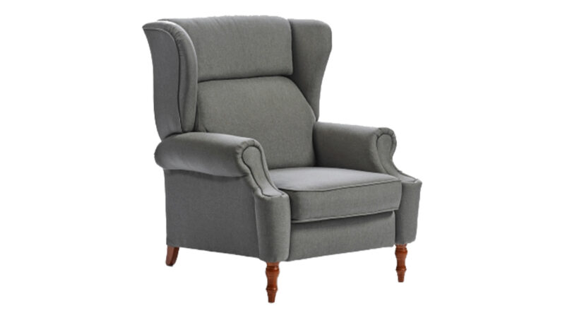 sillón relax reclinable clásico con patas de madera y gran confort