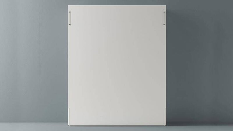 Mueble blanco con cama de matrimonio abatible vertical. Minimalista.