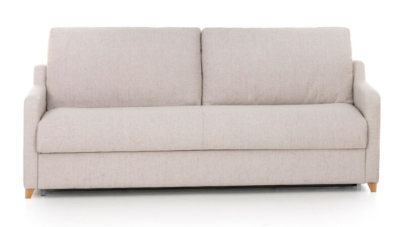 Sofá cama horizontal de 140x190 cm, apertura paralela a la pared, colchón HR de alta densidad, ideal para habitaciones estrechas, fácil apertura sin quitar almohadones, diseño compacto y resistente. Diseño frontal.