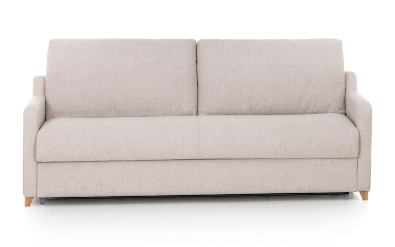 Sofá cama horizontal de 140x190 cm, apertura paralela a la pared, colchón HR de alta densidad, ideal para habitaciones estrechas, fácil apertura sin quitar almohadones, diseño compacto y resistente. Diseño frontal.