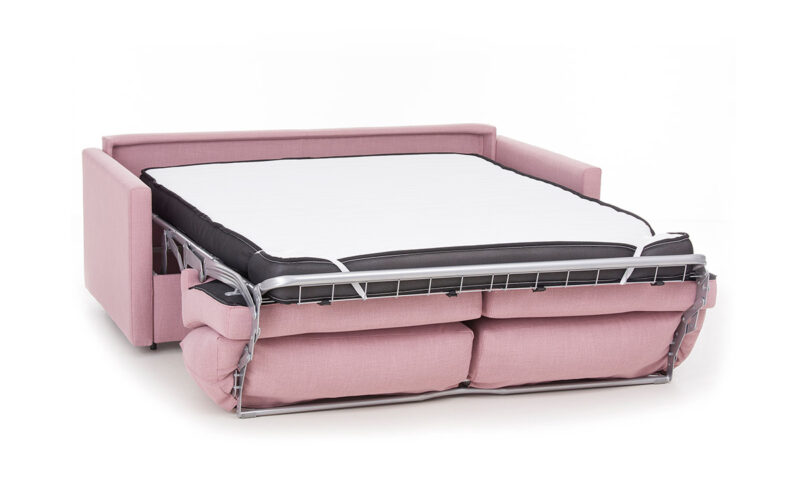 Sofá cama de 140x190 cm, diseño compacto con brazos estrechos y respaldo blando, colchón HR o látex, fácil apertura, ideal para uso diario y ahorro de espacio. Diseño abierto.