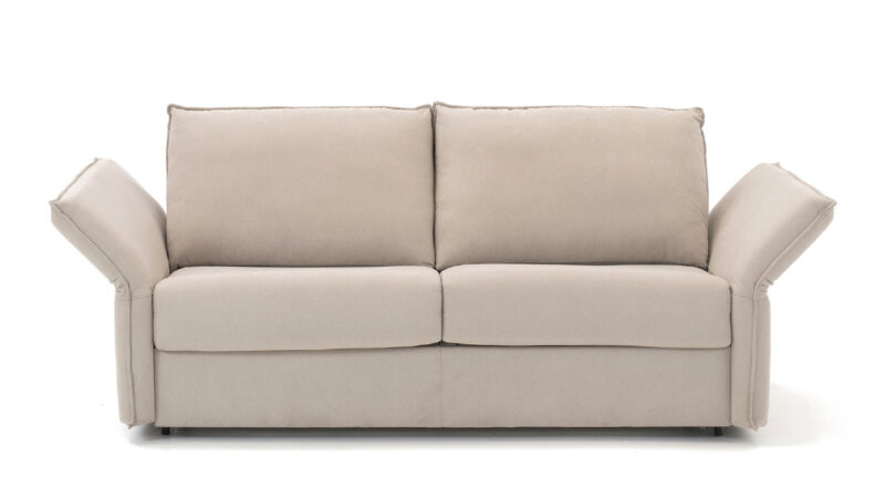 Sofá cama con brazos abatibles, colchón de látex, viscoelástico o muelles, apertura fácil sin mover cojines y opción de chaise longue con somier premium. Diseño frontal.