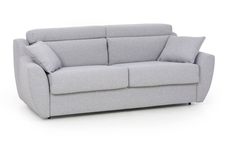 Sofá cama moderno de 140x190 con colchón viscoelástico de alta densidad, apertura italiana fácil sin mover cojines, y respaldo abatible para mayor comodidad. Diseño con perspectiva.