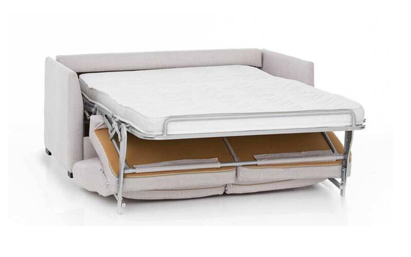 Sofá cama elegante y funcional con colchón HR de alta densidad, apertura fácil sin mover almohadones, ideal para aprovechar al máximo espacios reducidos. Diseño abierto.