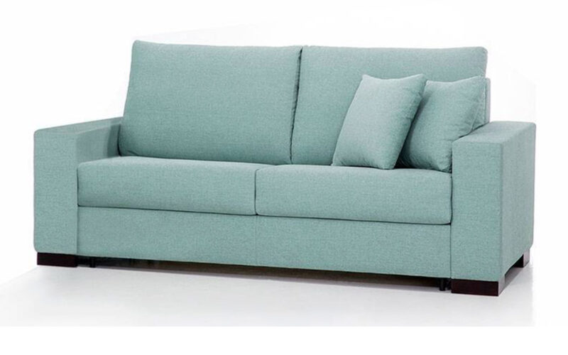 Sofá cama de calidad con colchón firme, somier plano y respaldo de fibra hueca, ideal para uso diario y con opciones de tamaño personalizables. Diseño con perspectiva.