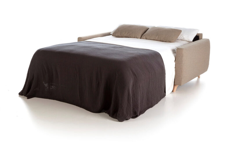 Sofá cama 140x190, colchón HR alta densidad, látex o viscoelástico, sistema de descanso con respaldo elevable, diseño vanguardista y apertura italiana. Diseño abierto.