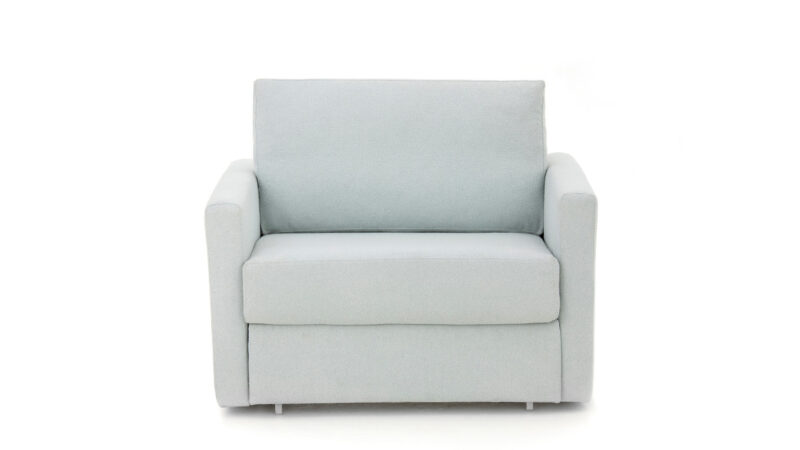 Sillón cama F5 de 80x190 con apertura italiana, brazo recto y hueco para almohadas. Compacto y elegante. Diseño frontal.