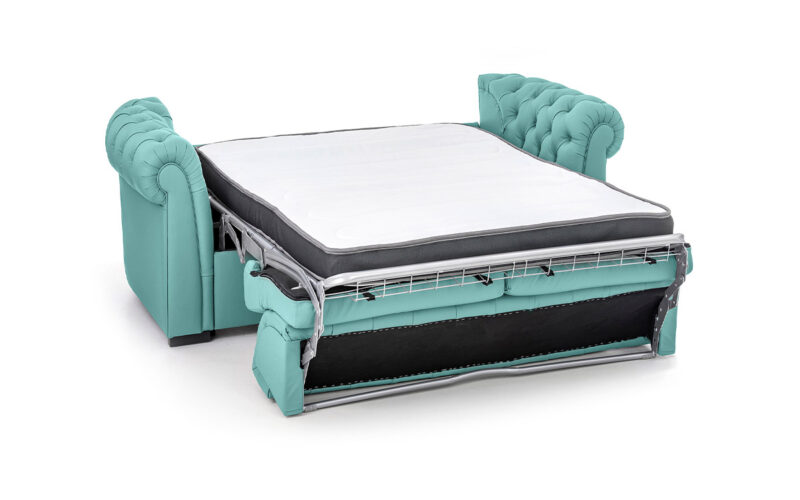 Sofá cama chester 90x200 en piel con capitoné artesanal, apertura italiana y colchón firme de uso diario. Diseño abierto.