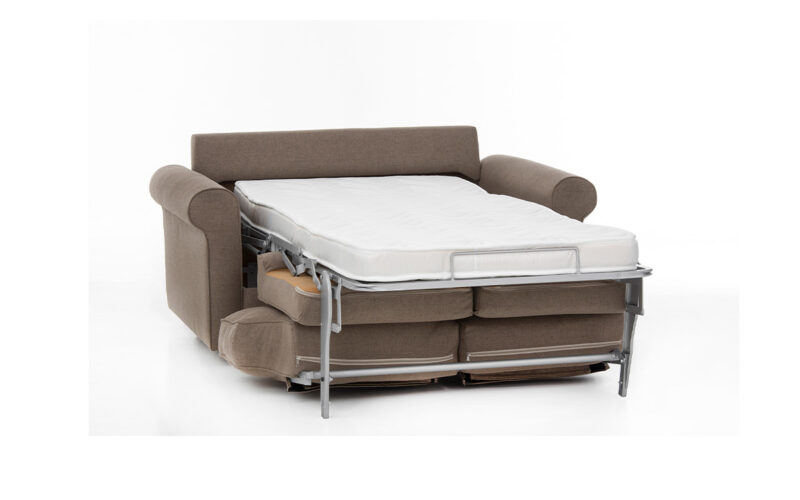 Sofá cama individual 90x190 con somier de hierro, apertura fácil y diseño clásico tapizado con vivos. Diseño abierto.