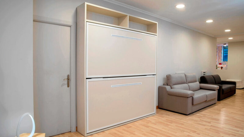 Litera abatible compacta de melamina personalizable.