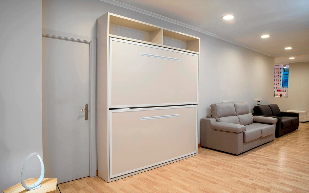 Litera abatible compacta de melamina personalizable.