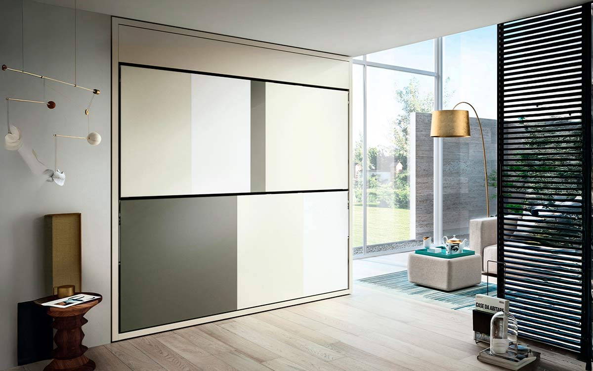 Litera abatible horizontal doble con sistema de apertura fácil y diseño moderno.