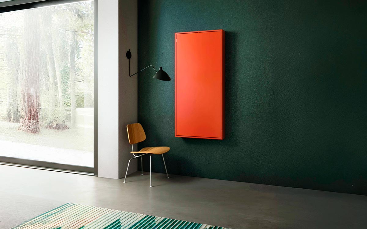 Mesa abatible de diseño moderno, práctica y multifuncional con estantería integrada.