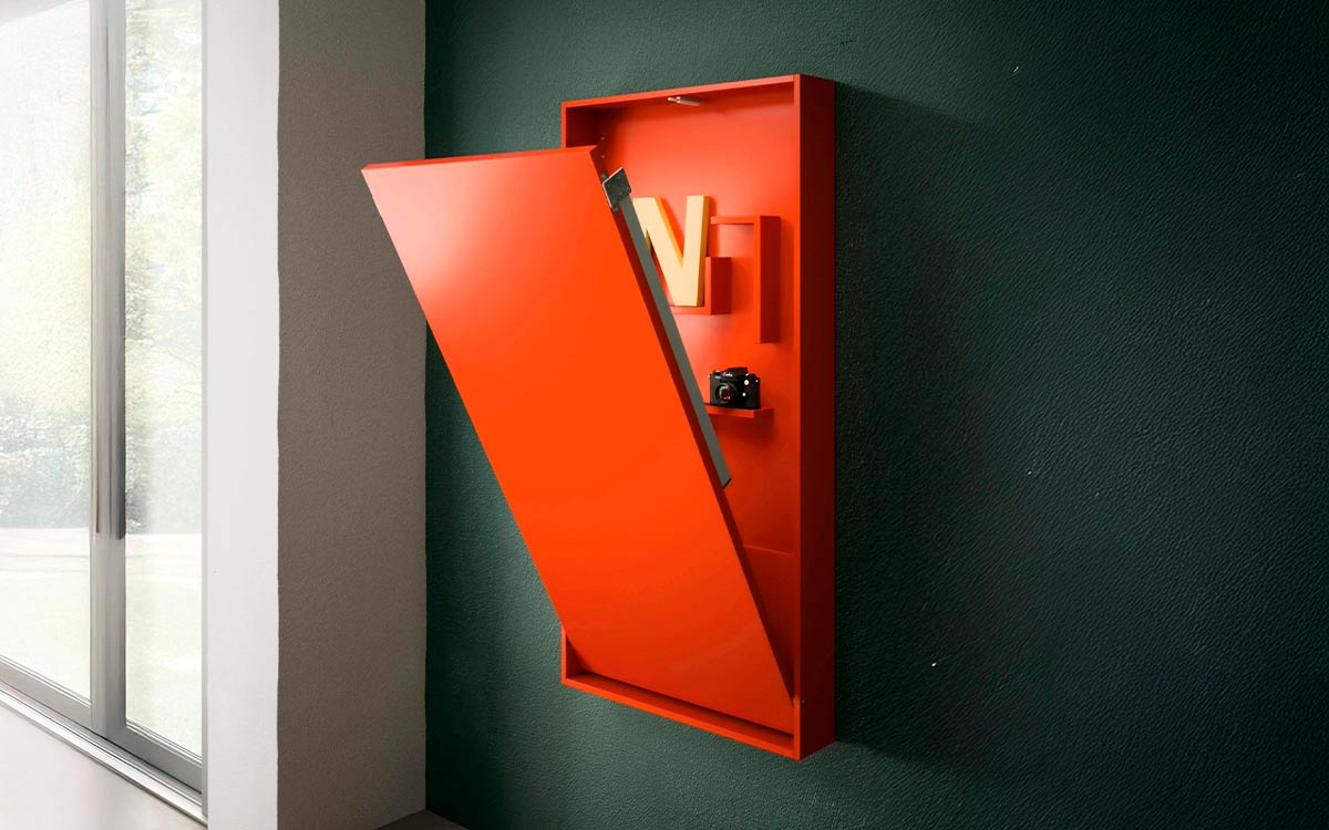 Mesa abatible de diseño moderno, práctica y multifuncional con estantería integrada.