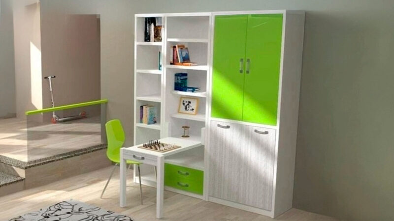 Mueble cama infantil plegable con armario superior y escritorio.