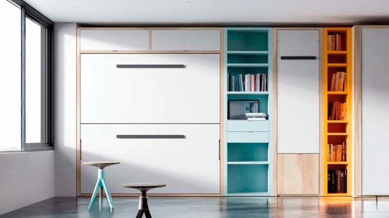 Litera abatible horizontal con altillo funcional y diseño compacto.