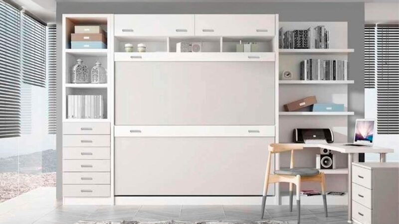 Litera abatible horizontal con altillo y escaleras ocultas.